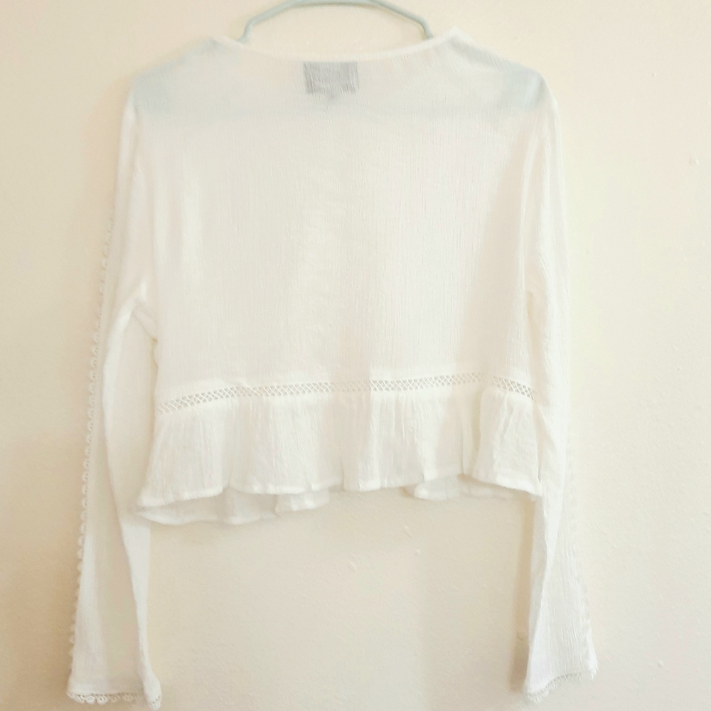 Goldie Cropped Lace Trim Top - Picture 3 of 4